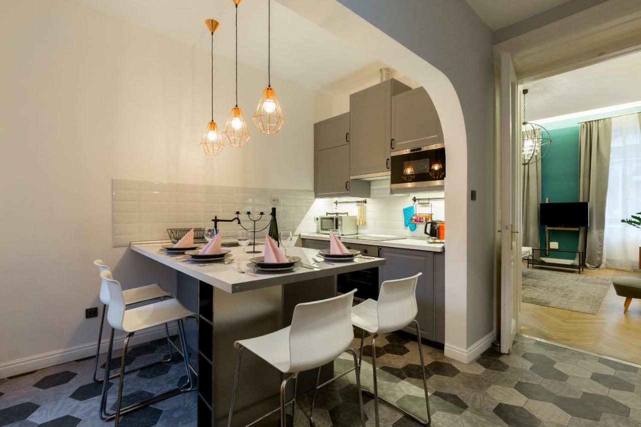 Luxury Twin 1-Bedroom In Kazinczy Street Budapest Bagian luar foto