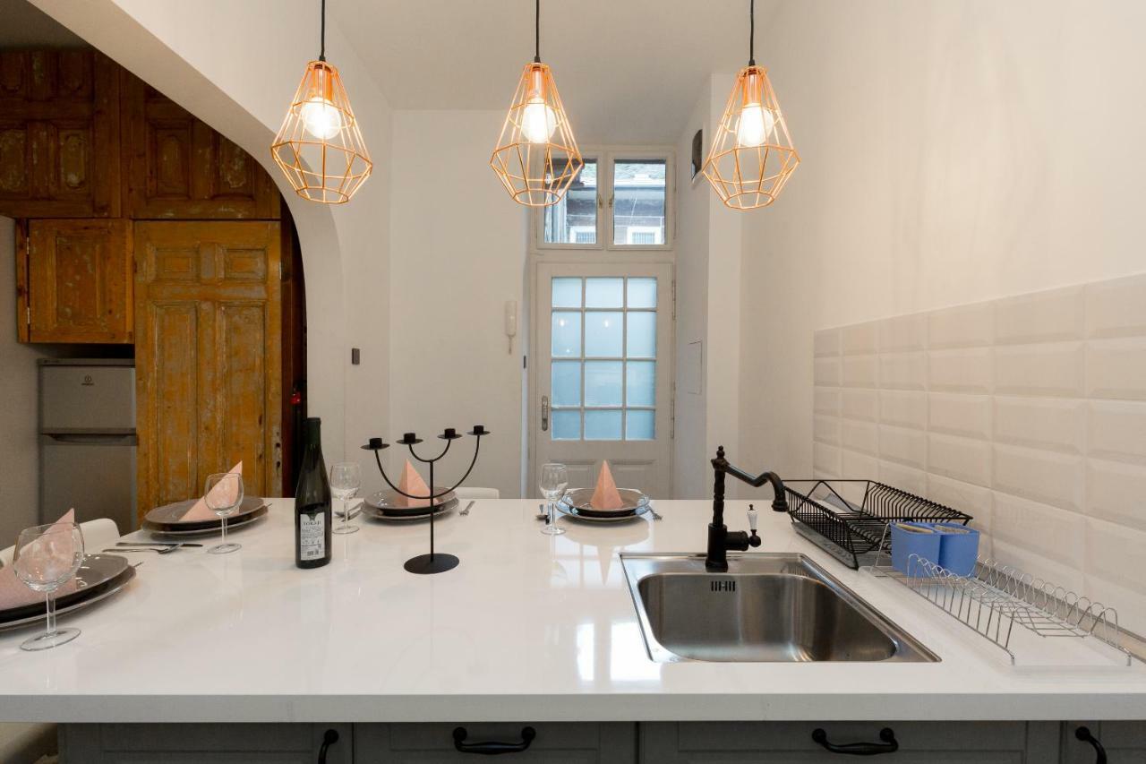 Luxury Twin 1-Bedroom In Kazinczy Street Budapest Bagian luar foto